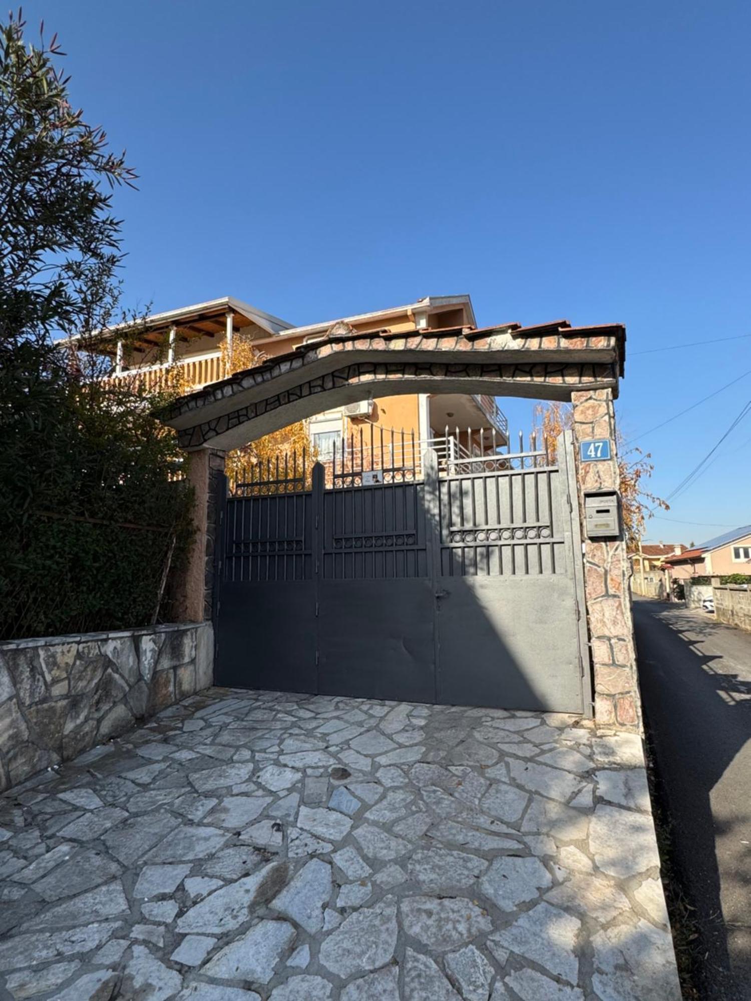 Apartmani Breze Podgorica Exterior photo